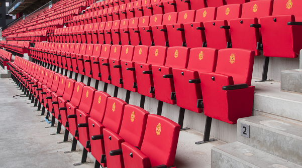 Tribunes van het KV Mechelen-stadion